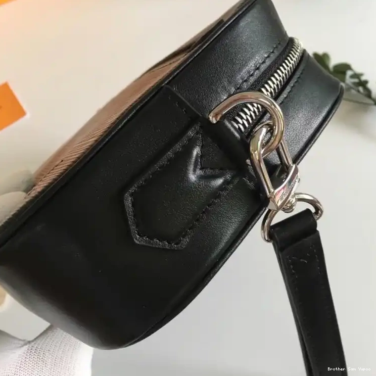 Brother Sam Bags LV 19B570222 0404
